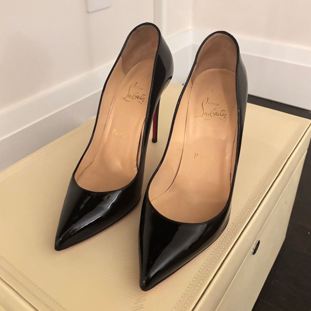 Christian Louboutin so kate black